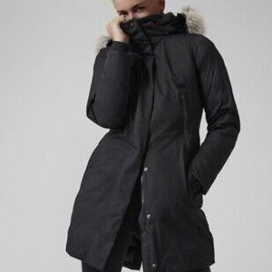 New With tags Athleta Outbound Parka II Black Size Medium